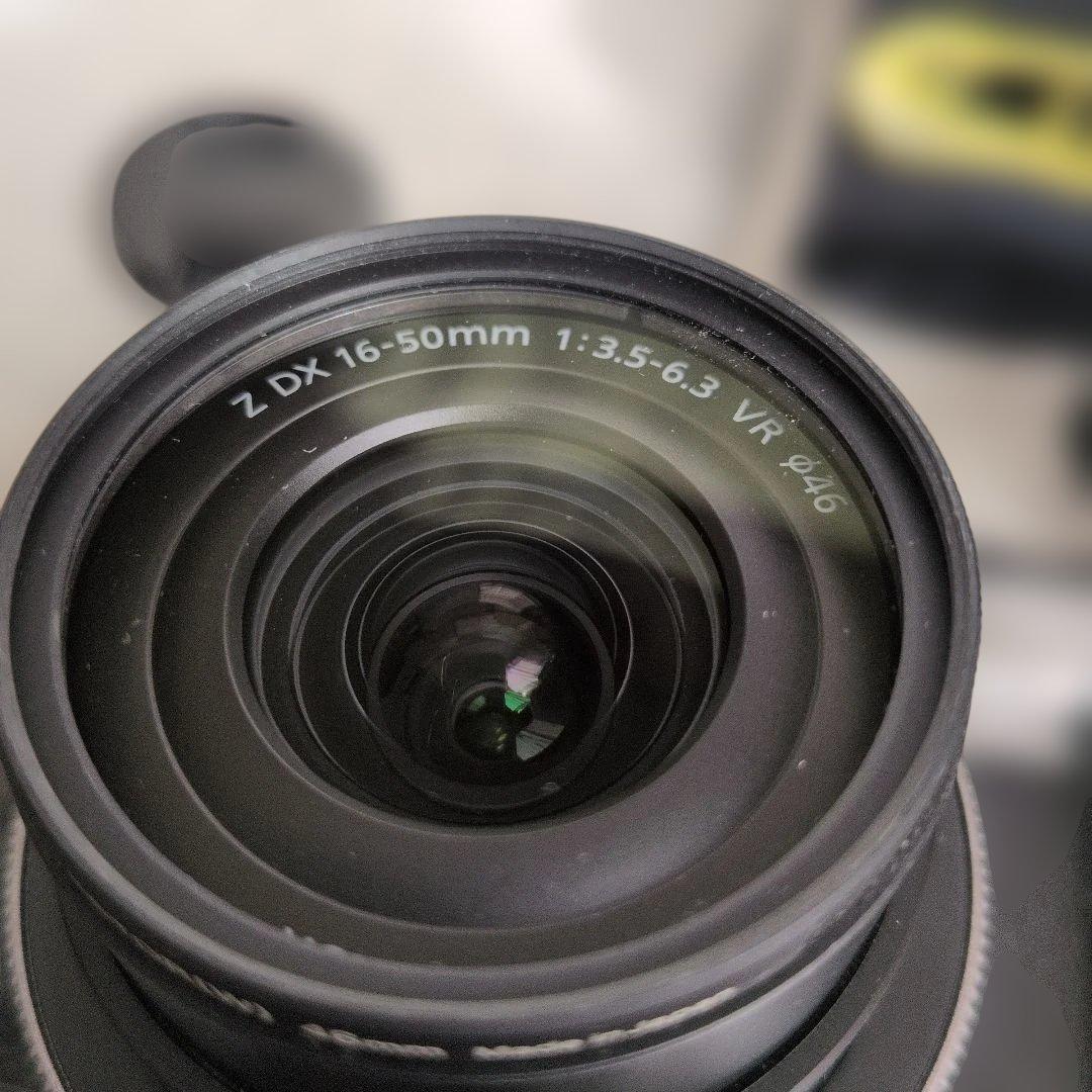 ニコン(Nikon)　Zfc 16-50 VR レンズキット グリップバッテリー
