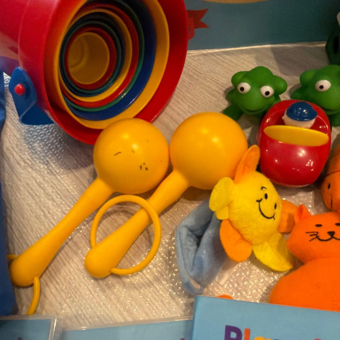 2024年２月Play Along! 知育おもちゃディズニー　ワールドファミリー