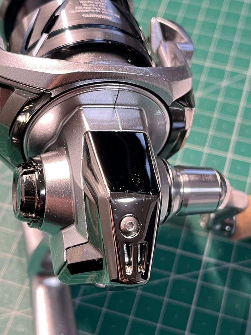 リール 23STRADIC c2000SHG