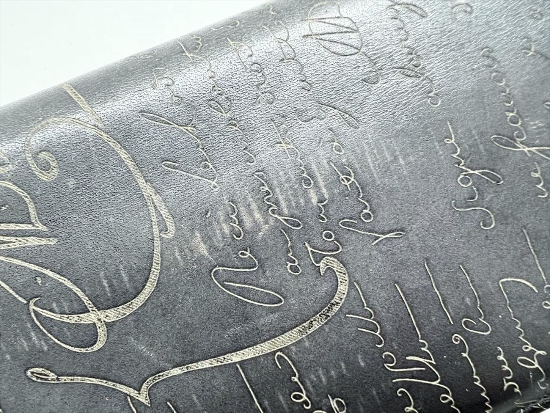 ベルルッティ　サンタル　スクリットレザー　ロングウォレット　二つ折り長財布