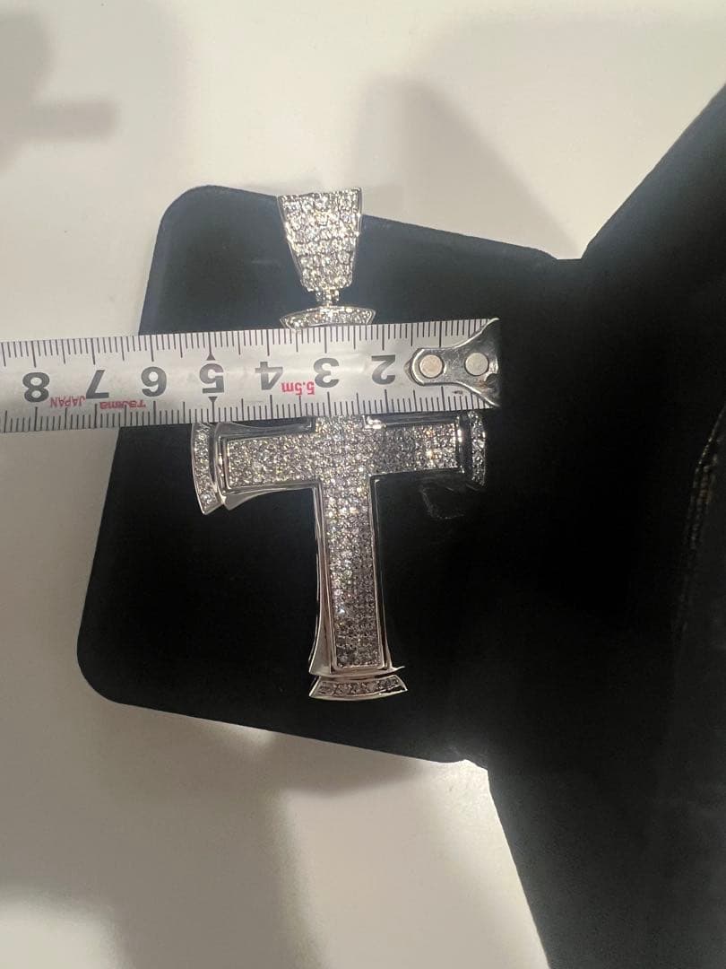 じ*⁑様 VALUABLE クロスペンダント