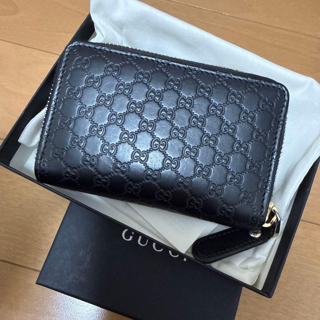 GUCCI ブラックレザー ケース