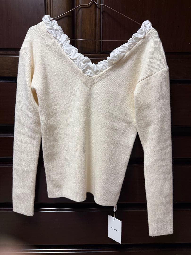 最終値下げ！CLANE FRILL V NECK KNIT TOPS