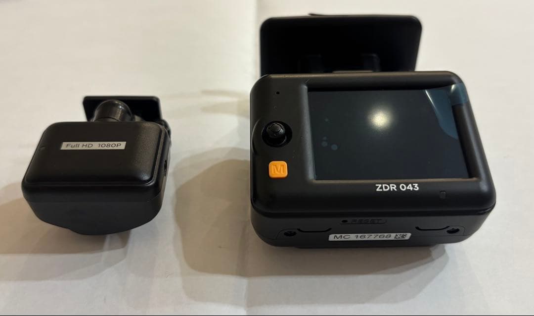 コムテック・ZDR-043・カメラセット SDカード32G付（箱無し、説明書付）