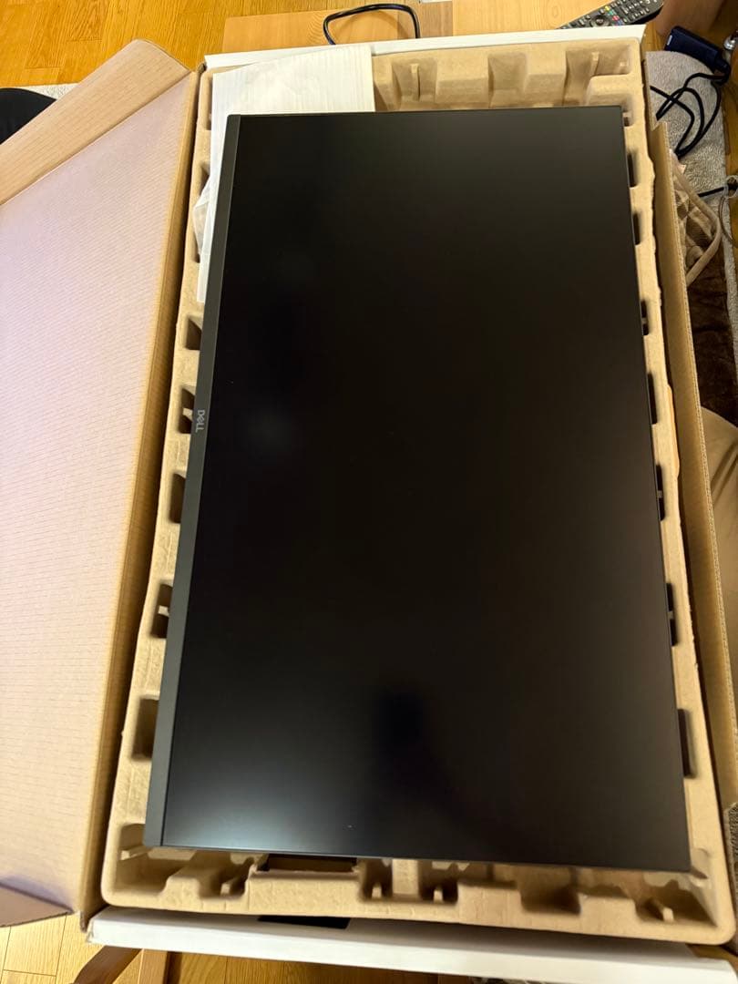 DELL G3223Q ディスプレイ　モニター