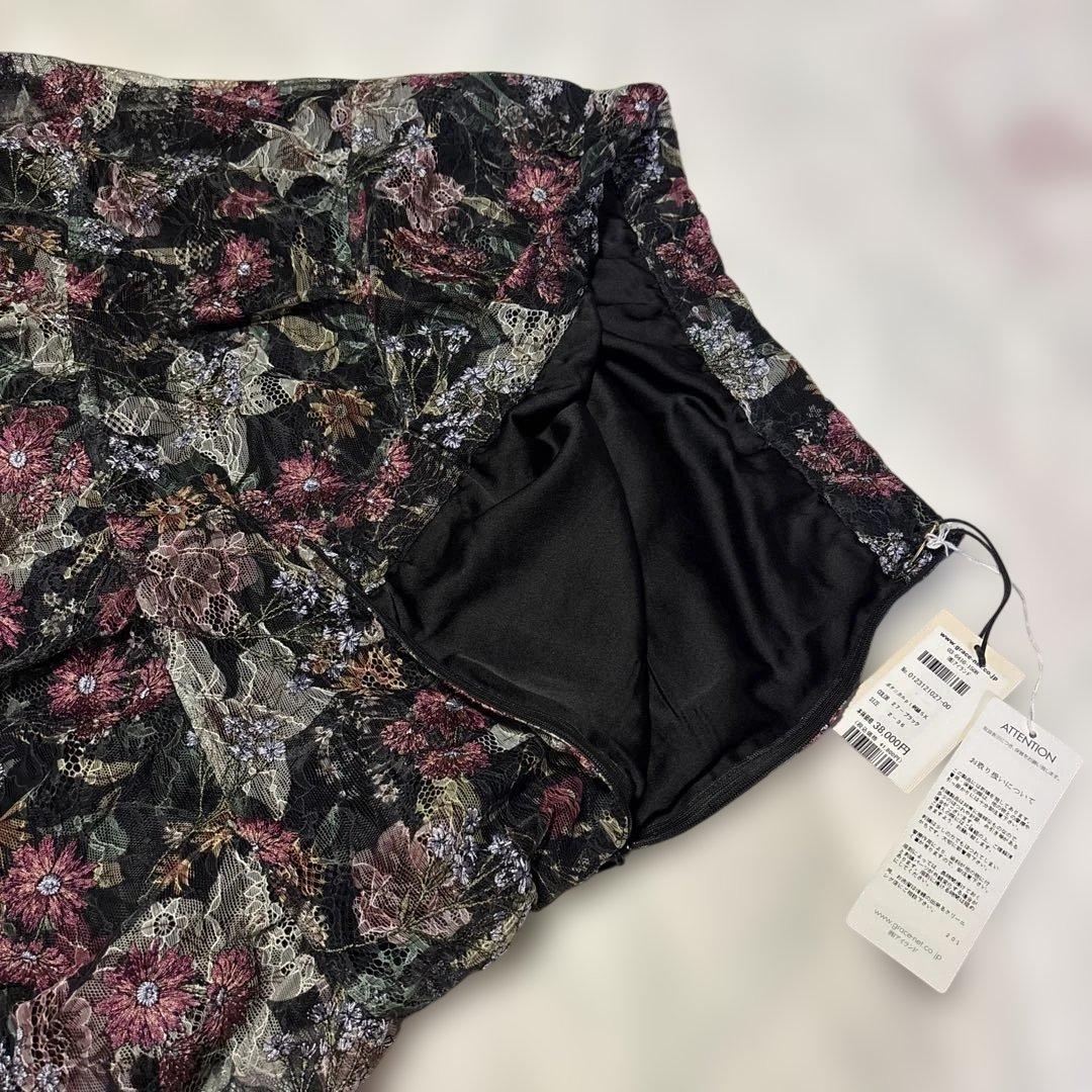 ミミ　新品未使用タグ付ボタニカル刺繍SK 36