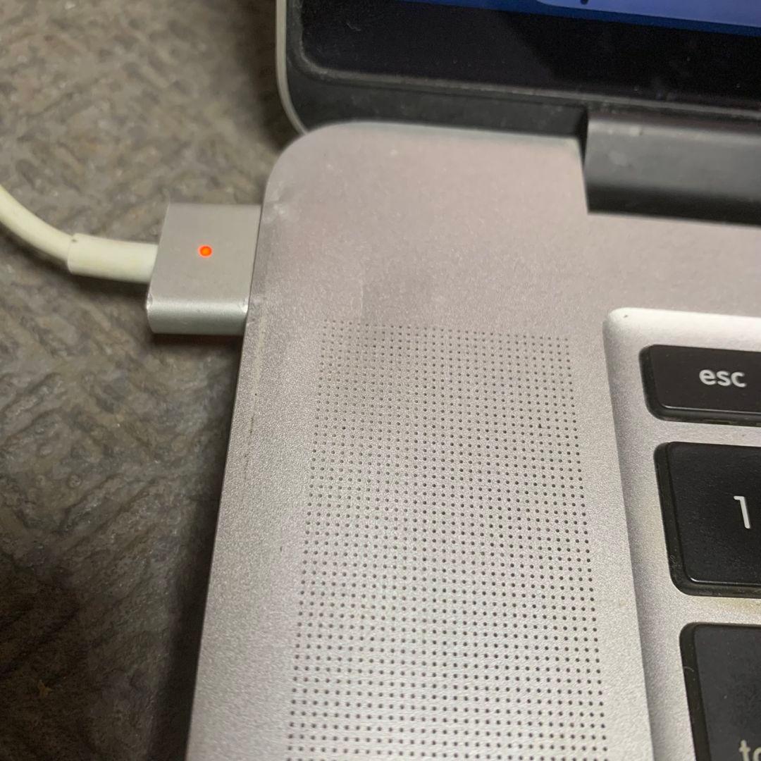 K791 Apple アップル MacBook Pro