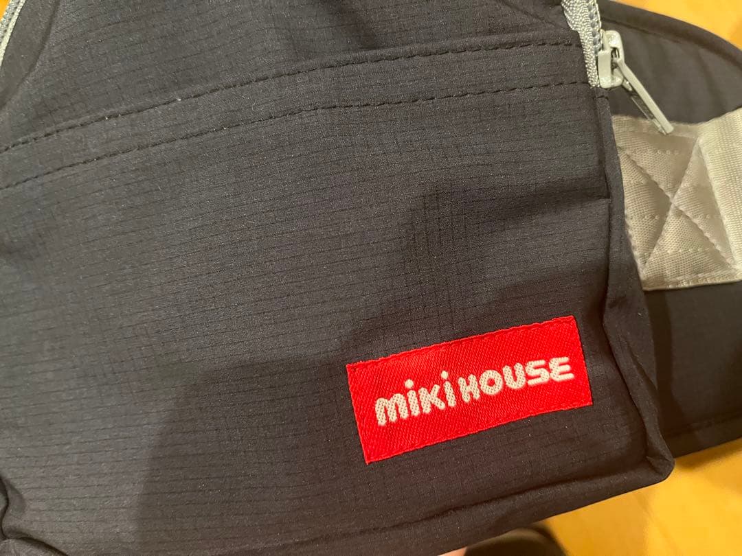 【美品】[ミキハウス×ポグネー]ベビーキャリア　チャコールグレー 抱っこ紐