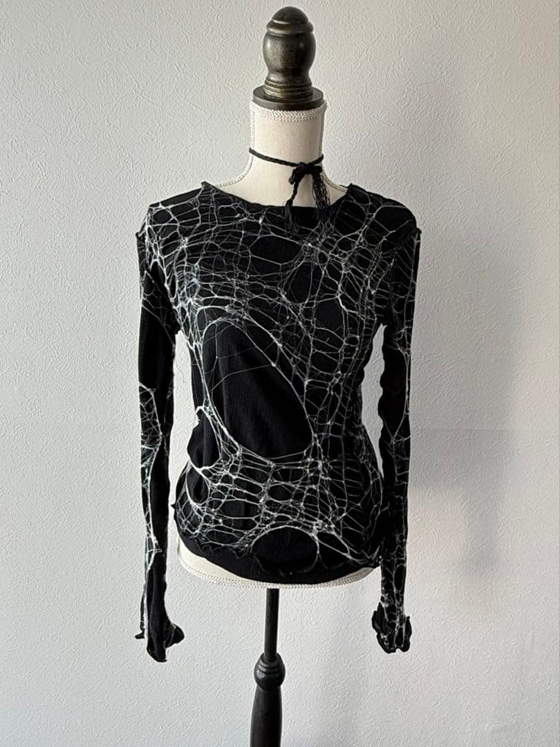 2/17、1週間限定値下げ完売品 激レアAlice auaa トップス 蜘蛛の巣