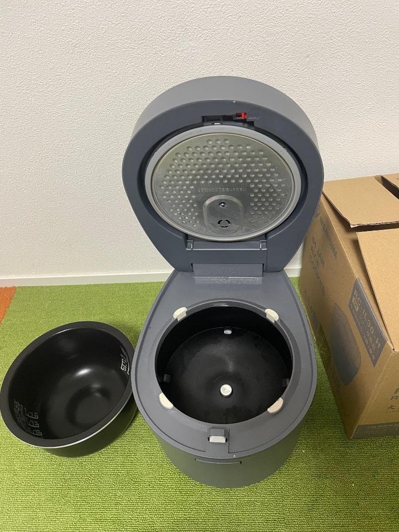 美品 アイリスオーヤマ 2022年製IHジャー炊飯器 RC-IL30-HA