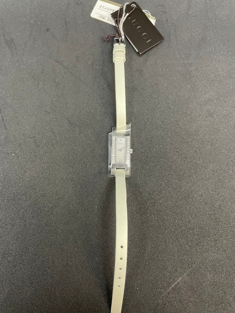 GUCCI レディース腕時計 3900Lダイヤモンド装飾 ホワイト