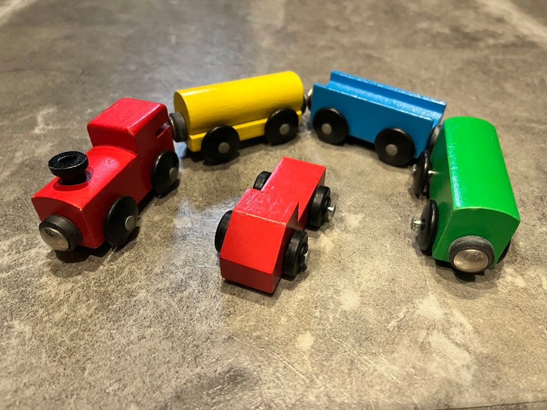 【美品】木のおもちゃ　ミッキィ MICKI　汽車セット（八の字）＋踏切とトラック