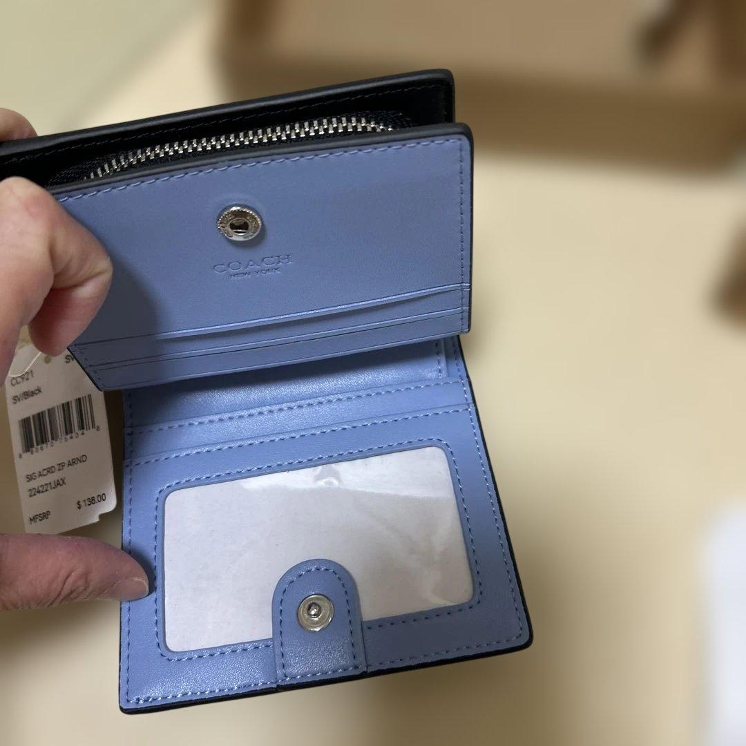 コーチ　ハッピードック　二つ折り　財布　 新品未使用　シグネクチャー