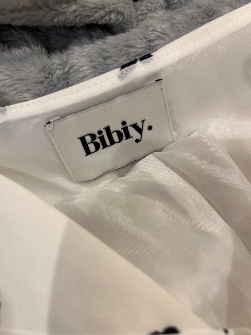 大人気ブランド bibiyのトップス