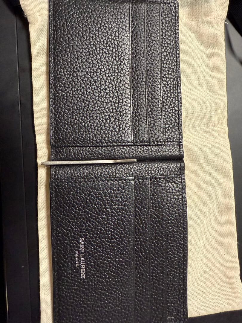 サンローラン　財布　マネークリップ 綺麗に使っていたので特に傷等もございません。