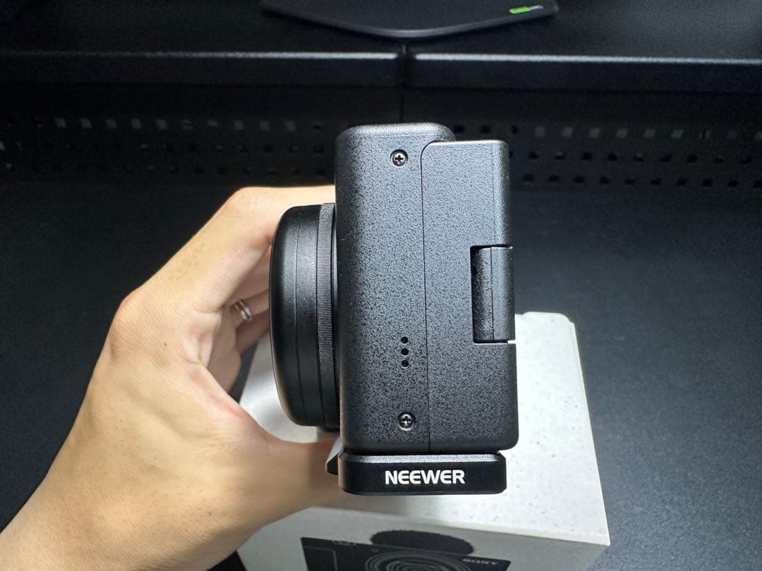 SONY VLOGCAM ZV-1M2 予備純正バッテリー＋純正チャージャー付き