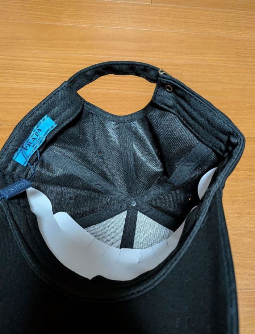 PRADA ブラックキャップ 未使用
