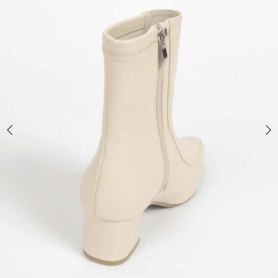 ヤマダヤ　FENNEL エナメルショートブーツ　アイボリー