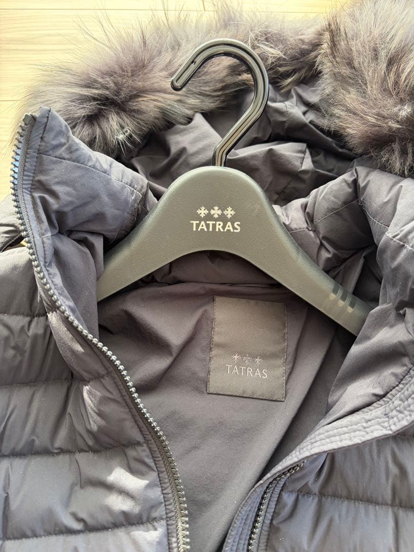 タトラス TATRAS VARENA ヴァレナ ネイビー ショート丈ダウン
