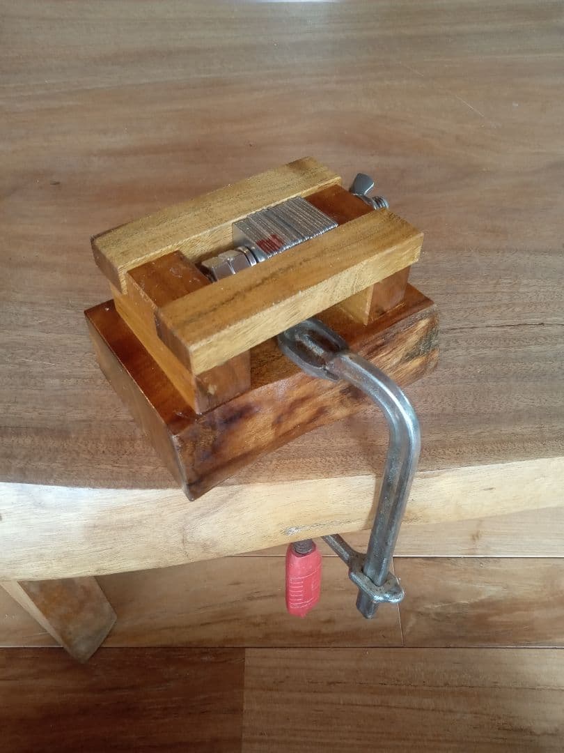 ラウハラ専用アイテム\"キューブ君ミニカッター”　ミディアム