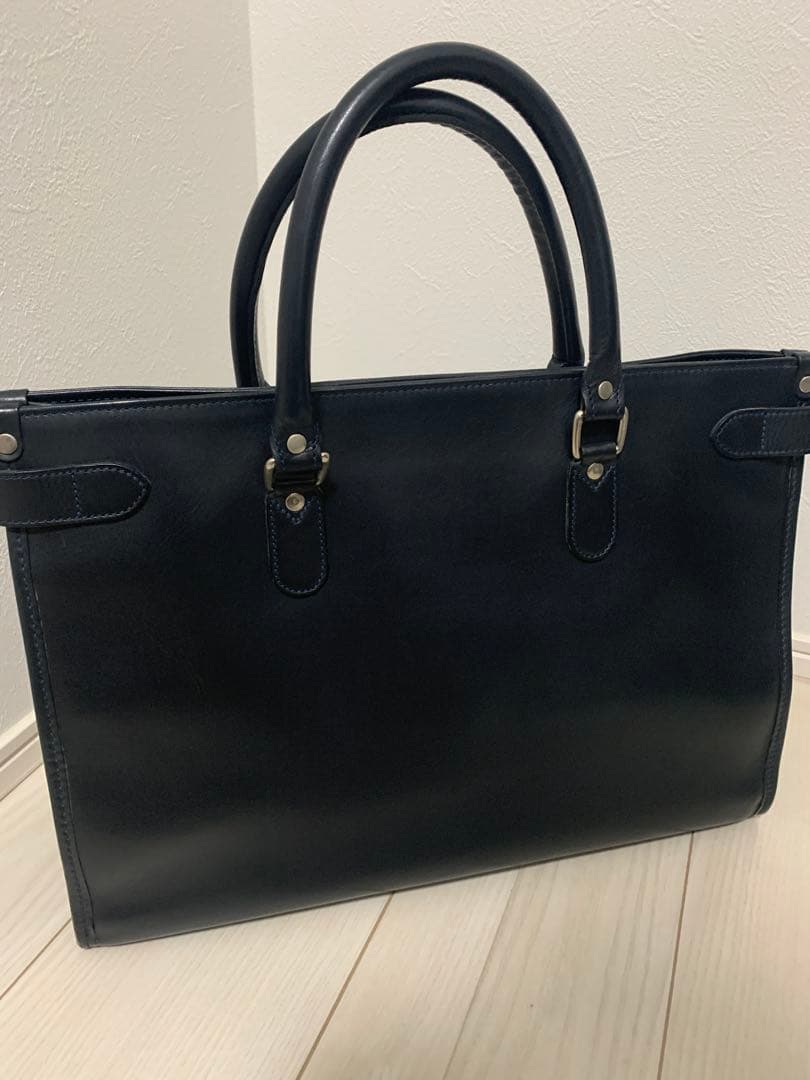 【期間限定値引きアリ　極美品】TUSTINGキンボルトン　ネイビー