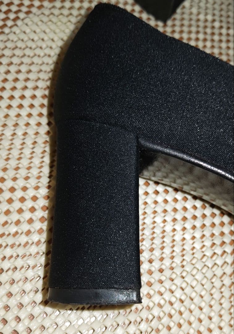 FENDI 　黒 パンプス ヒール　7cm