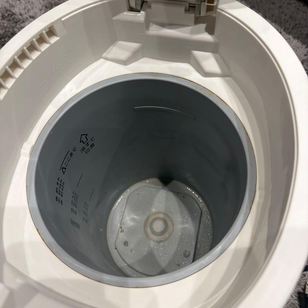 円形ボタン式加湿器 象印