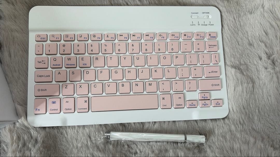 美品andoroidタブレットピンクキーボードつき