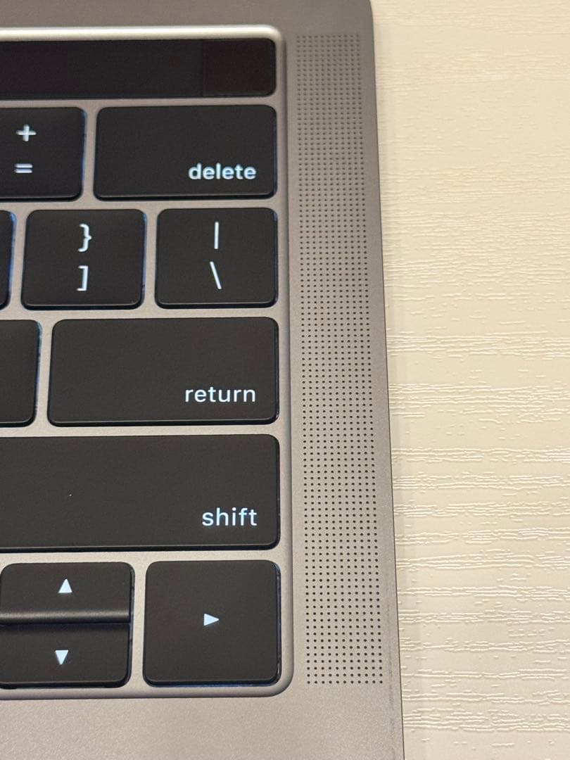 【バッテリー状態良好】MacBook Pro/ i5 / 8GB/ 256GB