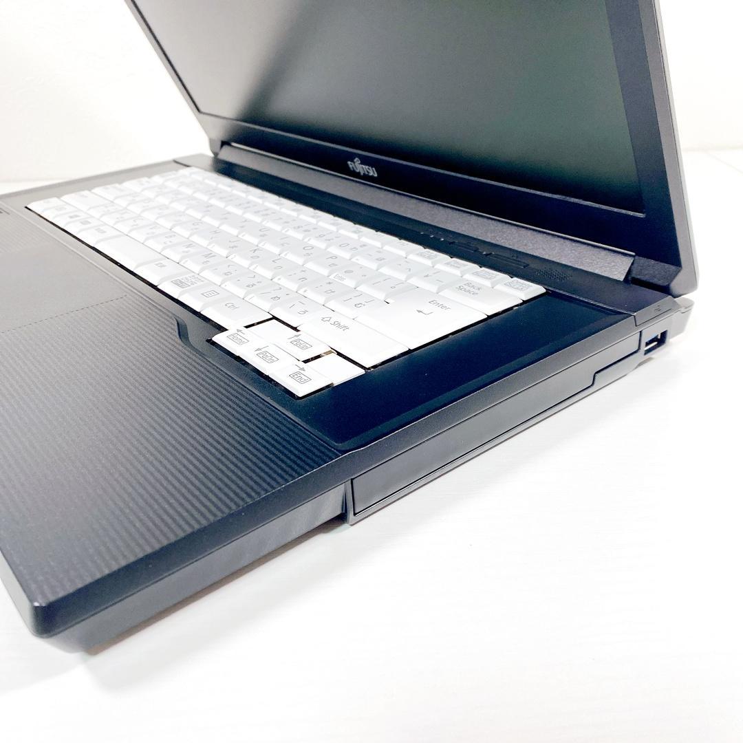 届いてすぐに使える✨事務作業OK✨Win11✨SSD✨富士通ノートパソコン✨01