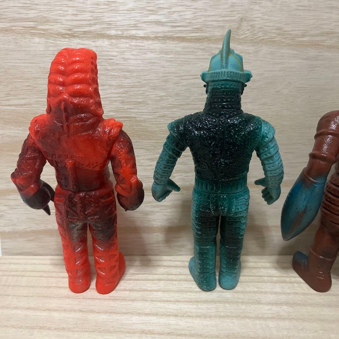 様用ポピー怪獣足製11体ソフビ