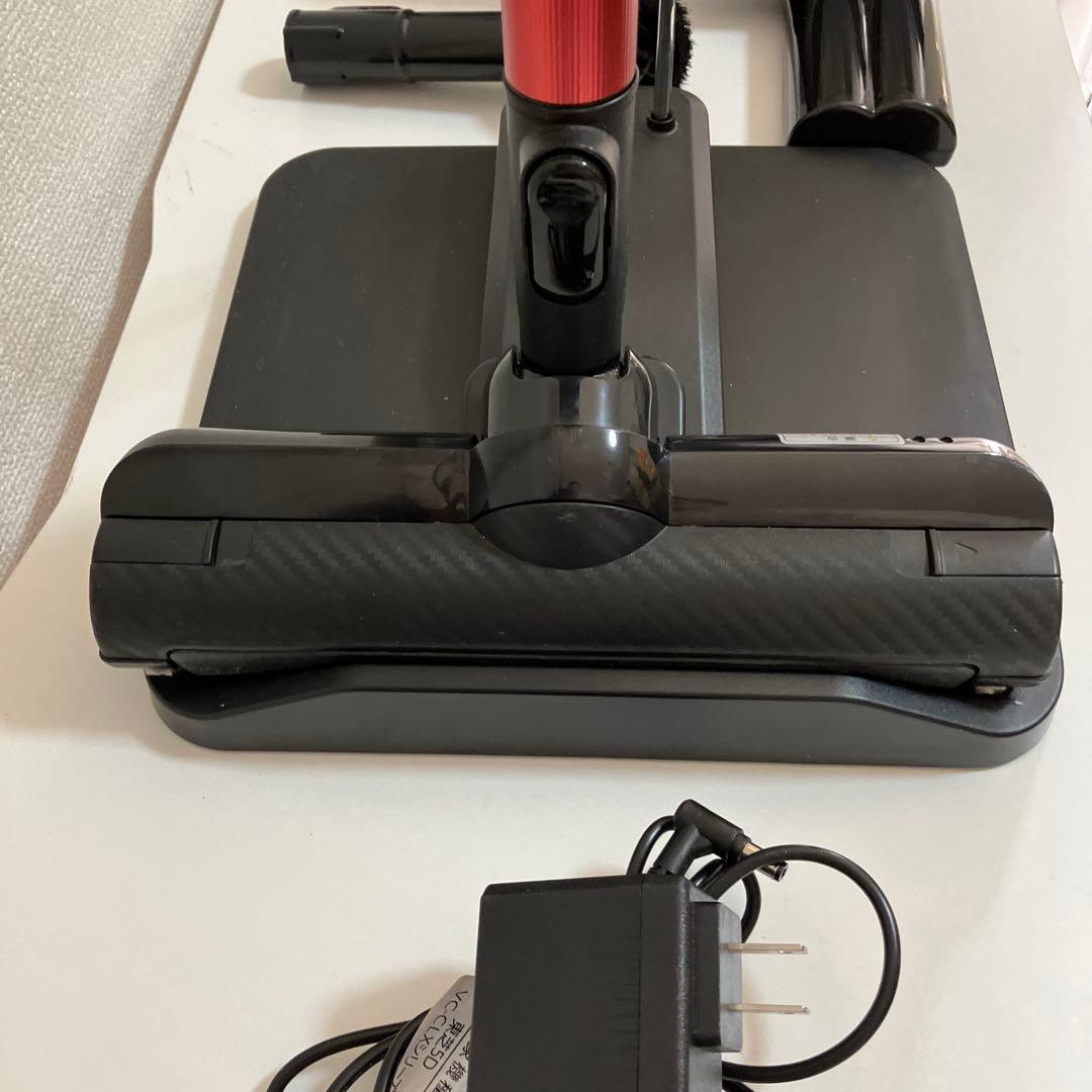 東芝　VC-CLX50　サイクロン式コードレスクリーナー　赤　トルネオV　一式
