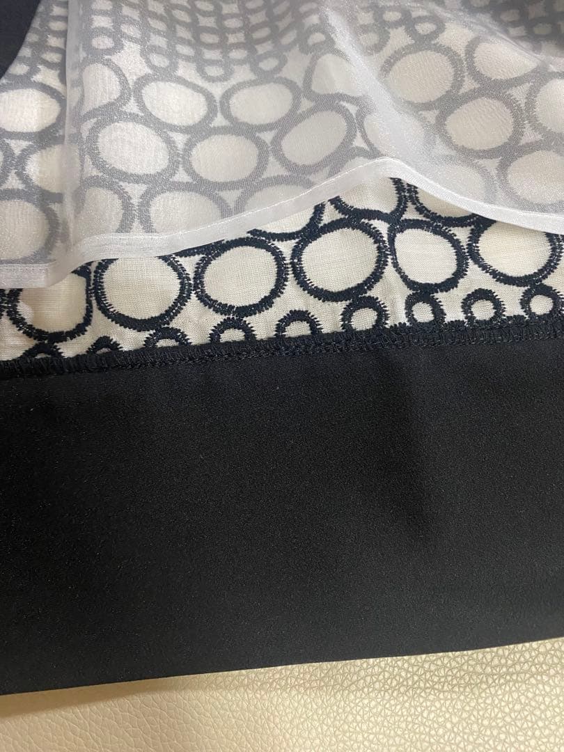 ルネ　ノースリーブひざ丈ワンピース 白黒ドット刺繍　36 訳あり