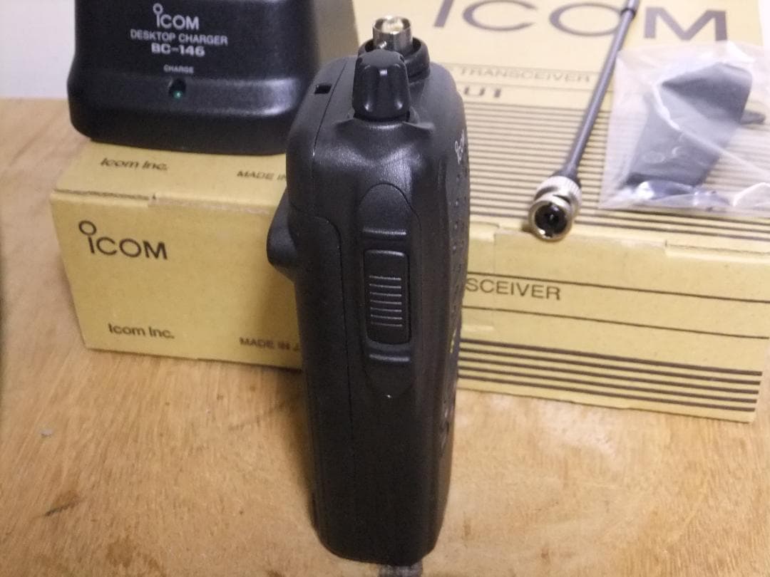 ☆アイコム　430MHz帯FMハンディ機　IC-U1　新品かも？（現状渡し）☆