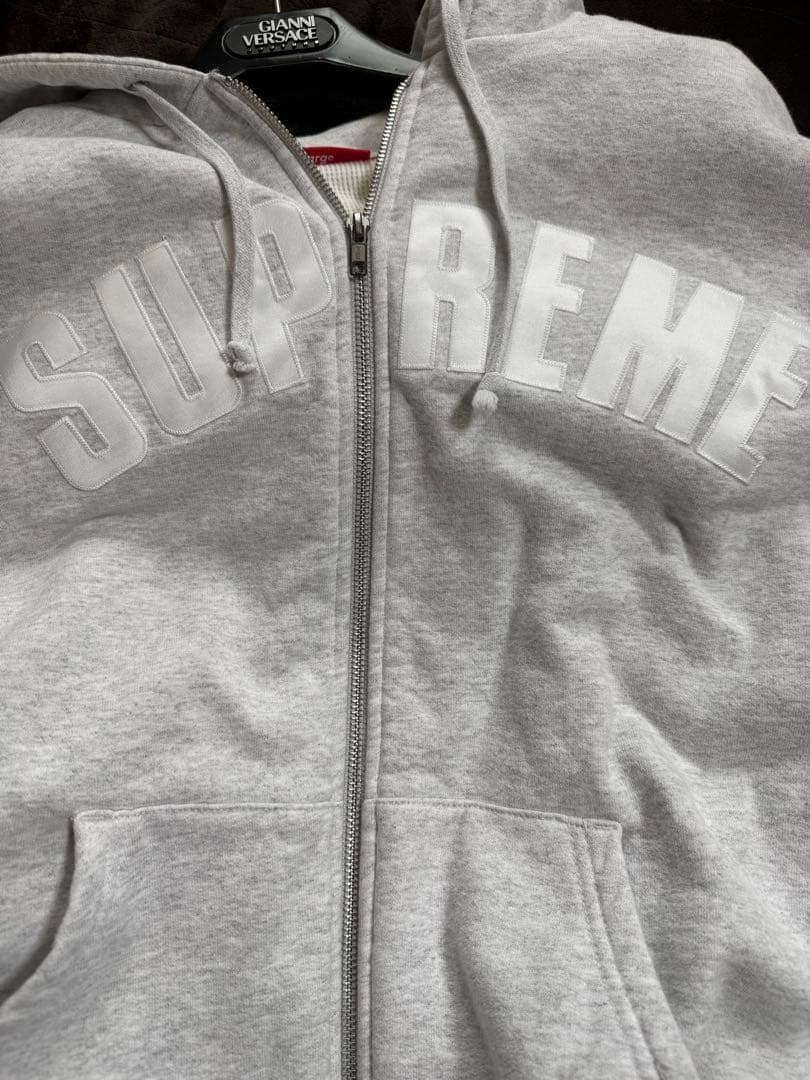 刺繍 supreme 17A/W アーチロゴサーマルジップスウェットパーカー