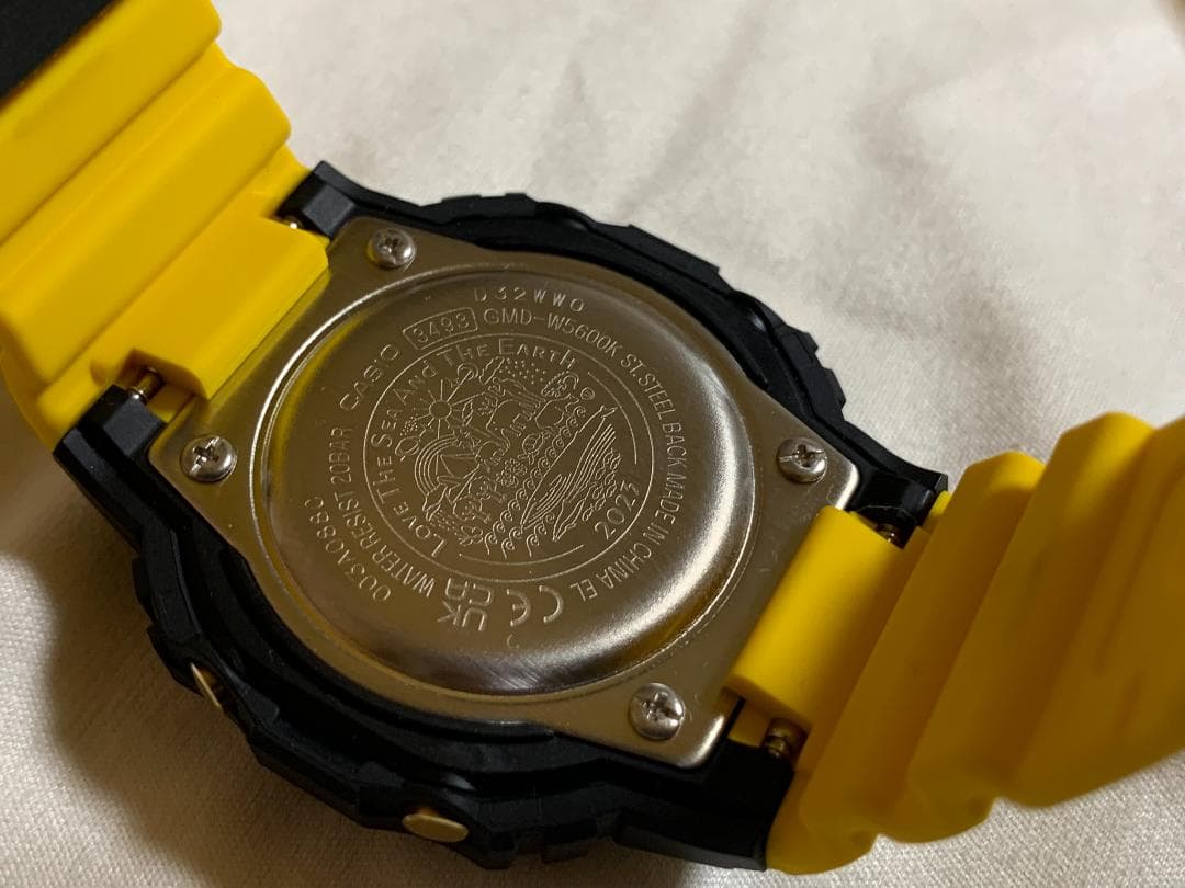 イルクジ 2023 GMD-W5600K-9JR　Gショックスタンド付き