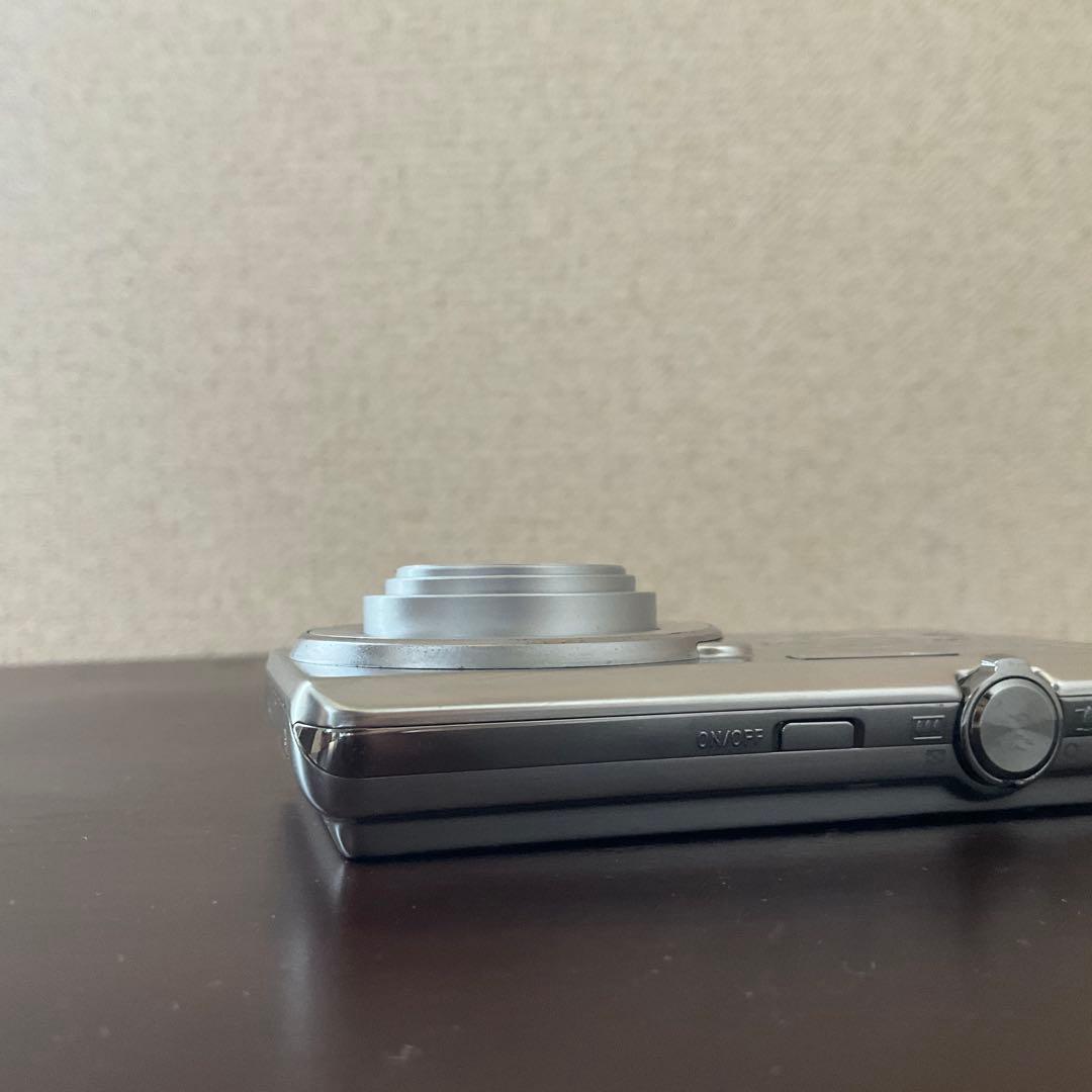 デジタルカメラ CASIO EXILIM EX-ZS10