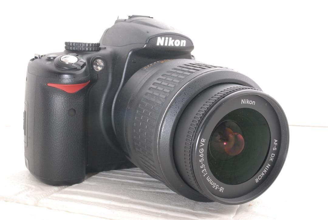 Nikon D5000 レンズセット スマホ転送OK 動画撮影・自撮り可