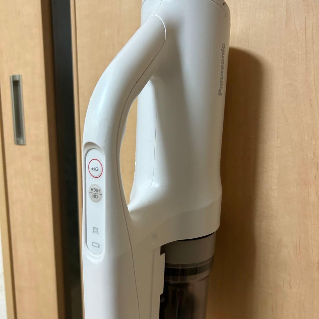 Panasonic 2022年　MC-SB32J 充電式掃除機