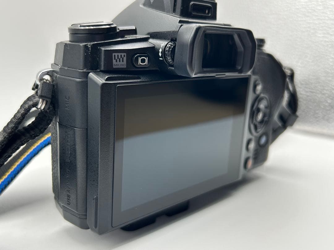 OLYMPUS OM-D E-M1 オリンパス カメラ 箱&付属品 リュック付き