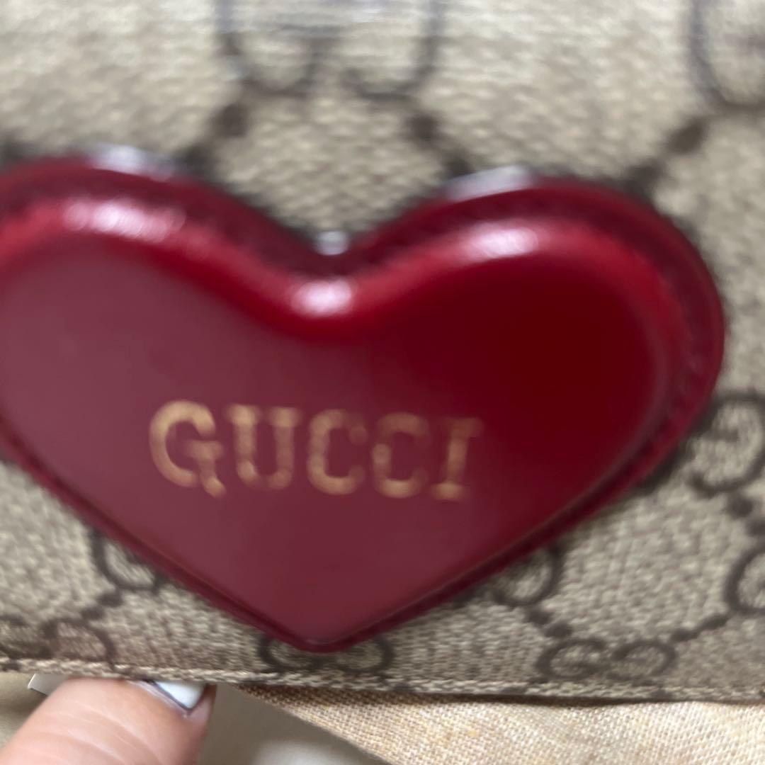 GUCCI ハート型 二つ折り財布　即日発送