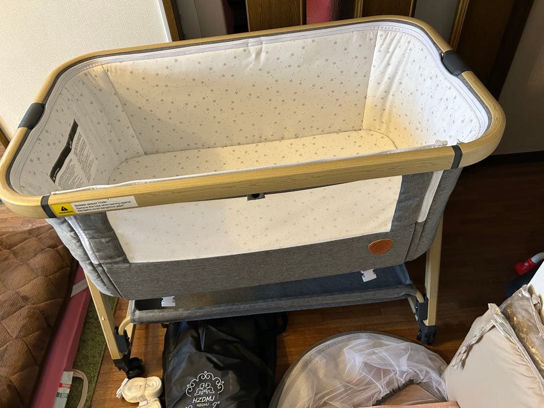 HZDMJベビーベッド添い寝折りたたみ ハイローベッドグレー　シーツ付き