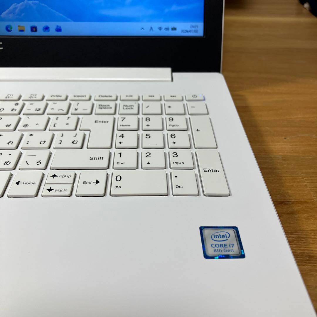 NEC LAVIE Direct 第8世代Core i7 人気の白