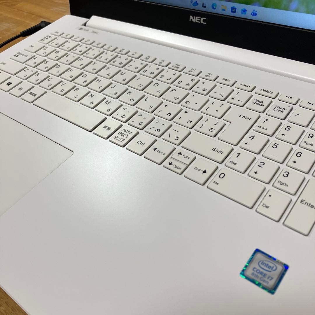 NEC LAVIE Direct 第8世代Core i7 人気の白
