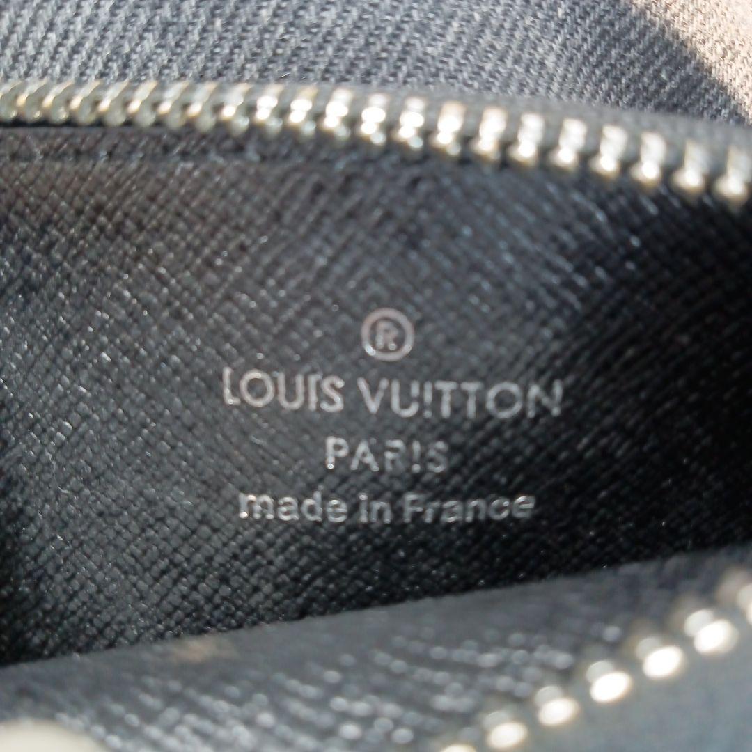 ルイ・ヴィトン ブラック ケース