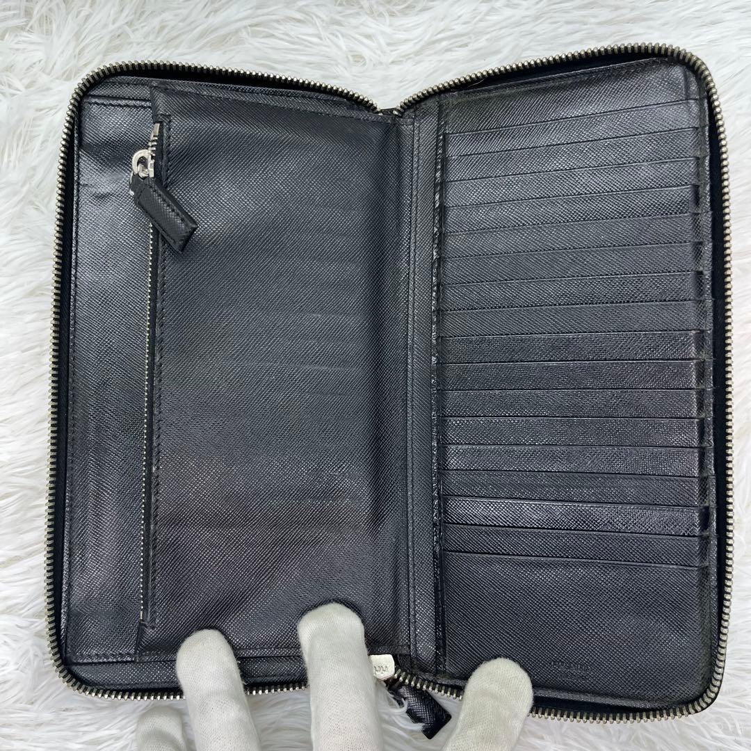 美品✨️プラダ 長財布　ラウンドファスナー　オーガナイザー　サフィアーノ　黒