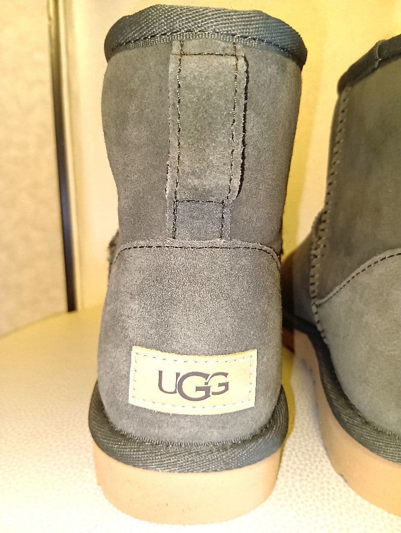 UGG CLASSIC MINI II　1016222