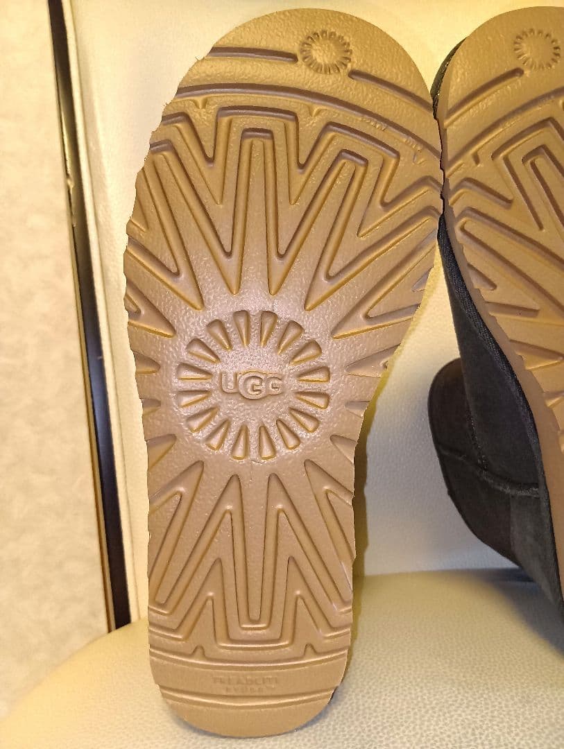 UGG CLASSIC MINI II　1016222