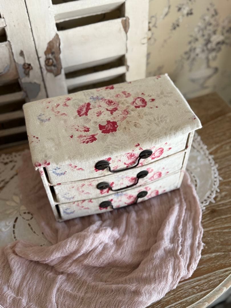 フランスアンティークリネン花柄ドゥロワー抽斗