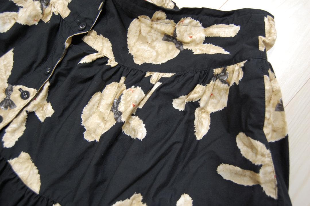 【２点セット】ワンダフルワールド　おすわりうさぎ　スカート＆ニット